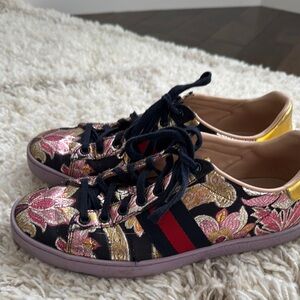 Gucci Women's Sneakers - Black, Pink, Gold
